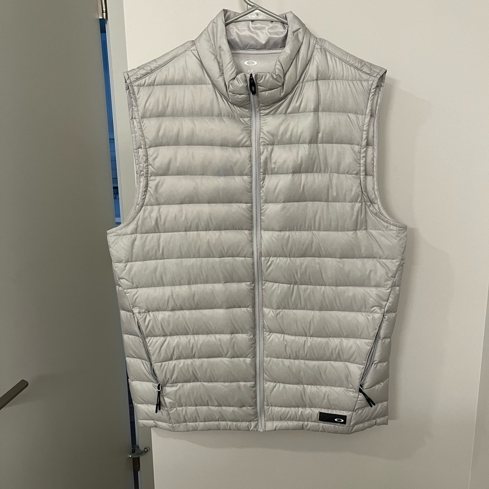 Oakley vest